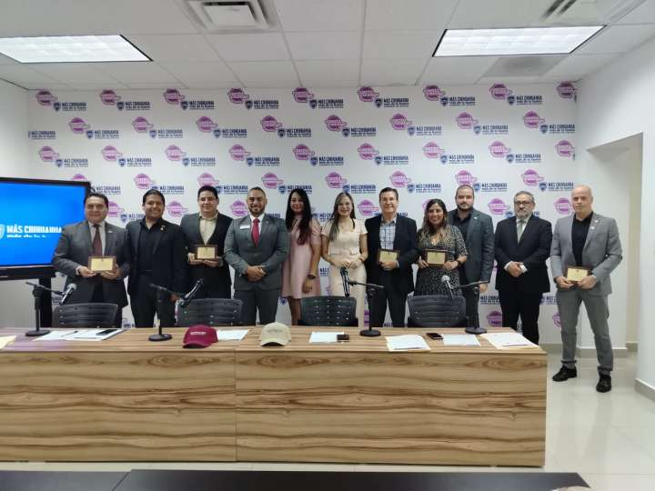 Firma Estado convenio con Toastmasters International para impulsar el liderazgo en Ciudad Juárez