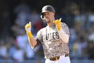 Deadspin | Padres winning, Gavin Sheets hitting going into finale vs. White Sox