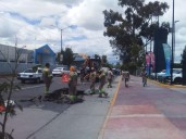 Motociclista cae a socavón en bulevar Adolfo López Mateos, SAPAL cierra carril