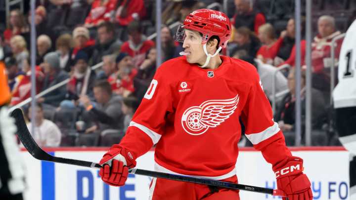 Red Wings lose third straight game; Shine scores only goal vs. Pens
