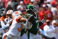 Jets QB Tyrod Taylor 'Under Siege' Against Buccaneers, Insider Says