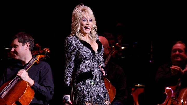 Dolly Parton postpones Las Vegas residency due to health concerns
