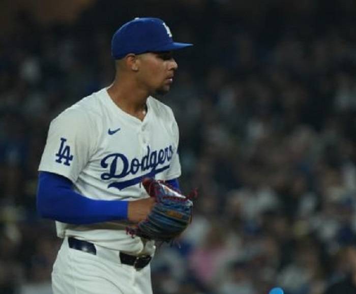 Edgardo Henríquez se llevó la victoria en duelo histórico par Clayton Kershaw  (+Fotos )