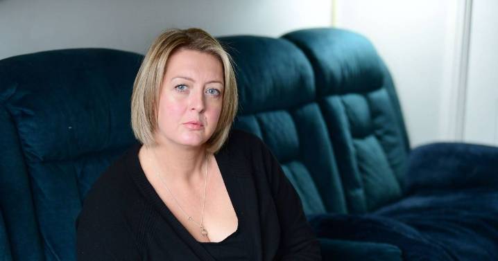 Mum slams school for 'ridiculous' response to 14