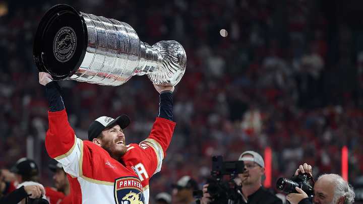 Panthers expect Matthew Tkachuk to be sidelined until December after surgery