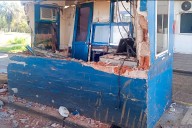 Camión chocó contra cabina de peaje sobre autovía Artigas y ocasionó daños en la estructura