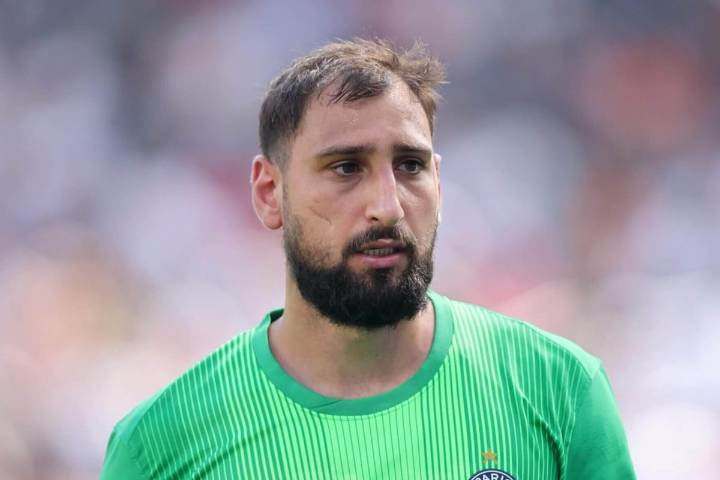 Manchester City ready to sanction Ederson exit – if they sign Gianluigi Donnarumma as replacement
