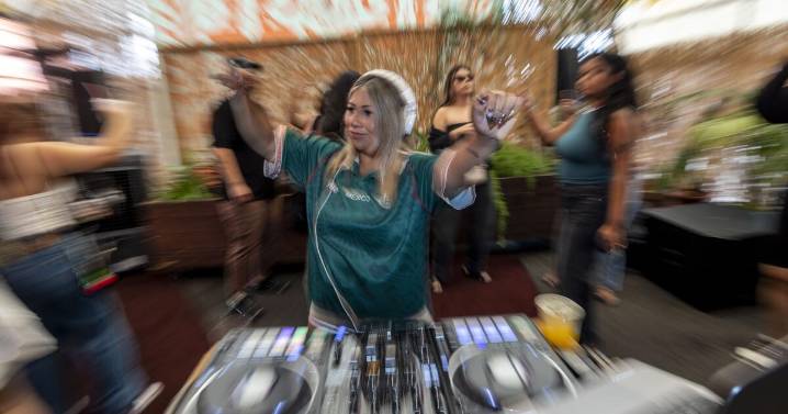 Café con reggaetón: Inside the Latin coffee shop day party craze