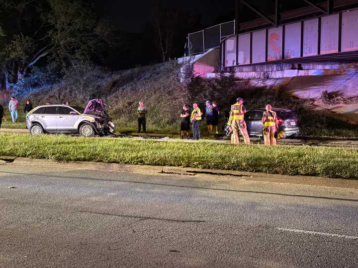 Four-vehicle crash in east Lincoln sends one to hospital