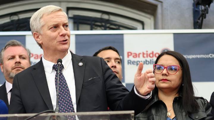 "Doctrina del miedo contra la izquierda": PS y PC rechazan alarma de Ruth Hurtado