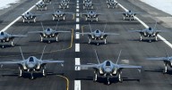 Crisis entre EE.UU. y Venezuela escala tras la revelación de que Trump ordenó el envío de 10 aviones de combate a Puerto Rico