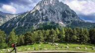 Destrozan a martillazos una cruz de piedra de tres siglos en el Pirineo: era un emblema para pastores y senderistas