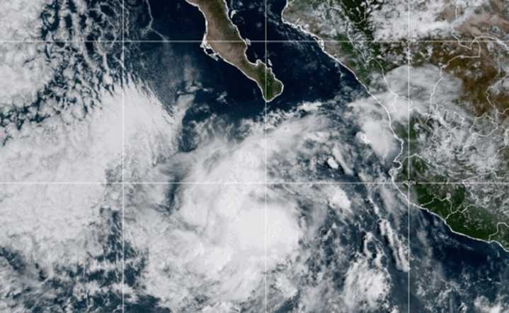 Tormenta tropical ‘Mario’ se reorganiza frente a Baja California Sur