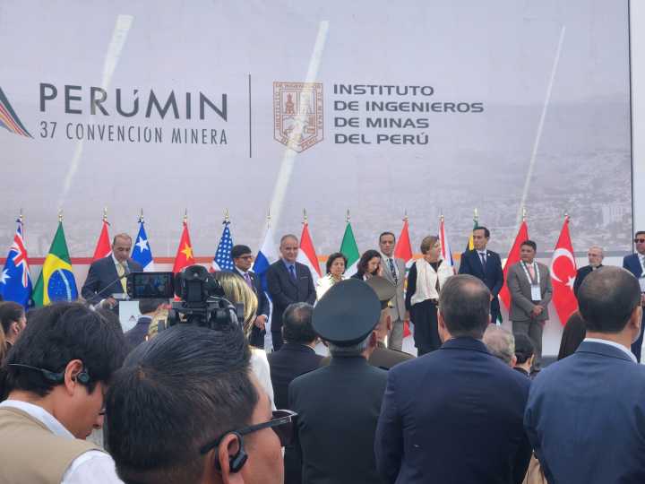 Chile y Perú firman memorándum para la cooperación minera en Perumin 2025