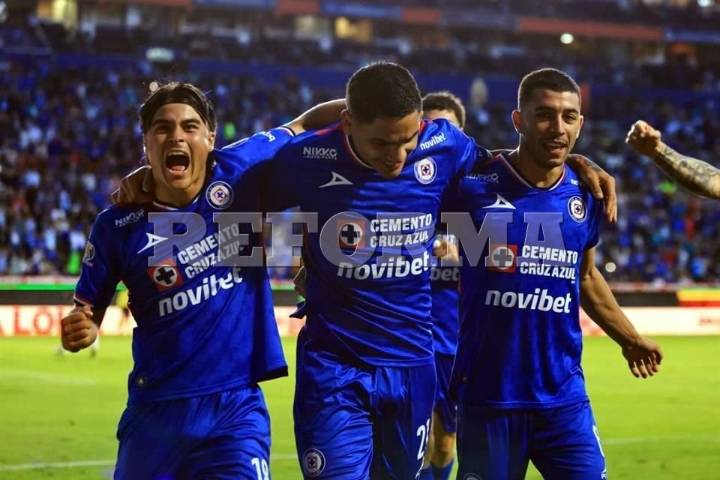 Suma Cruz Azul  sexto triunfo consecutivo