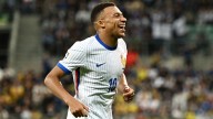 Mbappé hace historia con Francia con un golazo a Ucrania tras un pase brillante de Tchouaméni