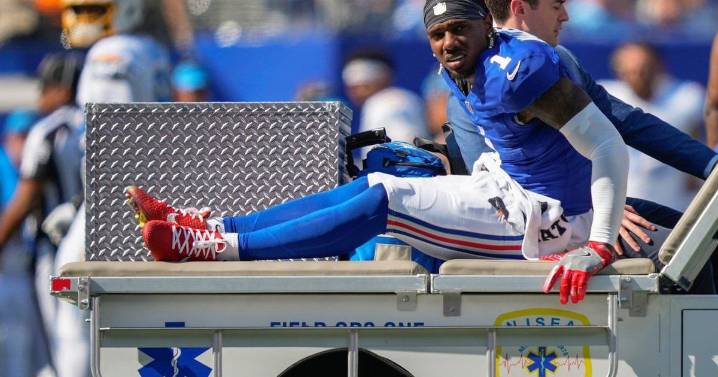 Giants' Malik Nabers carted off against Chargers with apparent leg injury