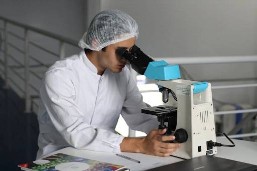 The Tech Behind Accurate and Efficient Lab Management