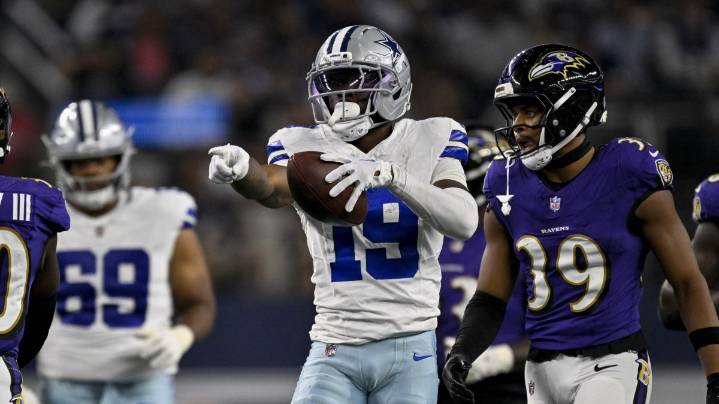 Cowboys sign receiver to active roster for Giants clash