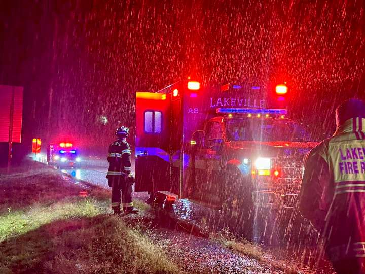 Man transported to hospital after crash in Lakeville