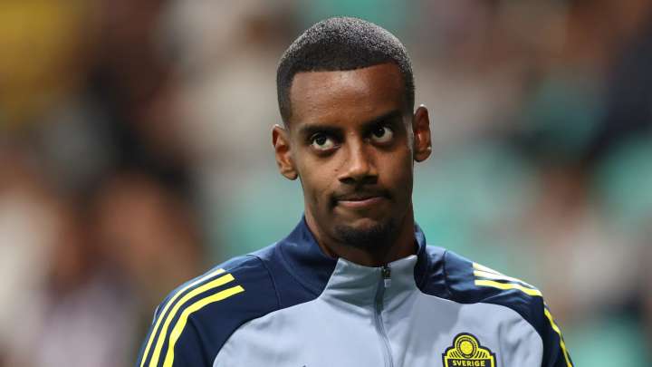 Alexander Isak involved in furious bust-up moments into return to football