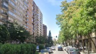 El curioso botín de tres ladrones en Zaragoza, un cubo de fregona y chucherías para perros