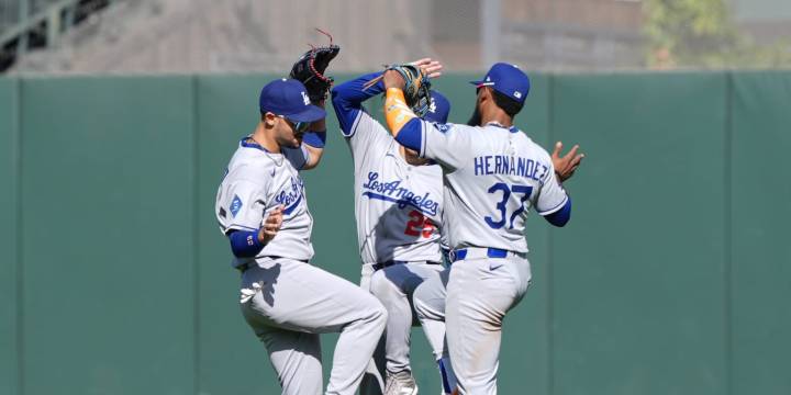 Teoscar Hernández, Michael Conforto help Dodgers win series vs. Giants