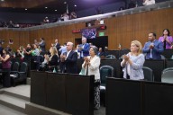 Rinden homenajes a Mauricio Fernández en Congreso