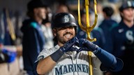 Mariners clinch first division title in 24 years