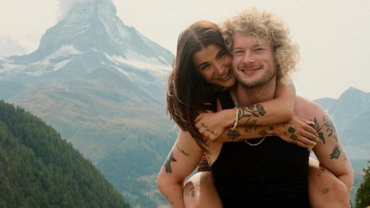 Rapper Yung Gravy Says He and OnlyFans Girlfriend Make 'Similar Amounts'