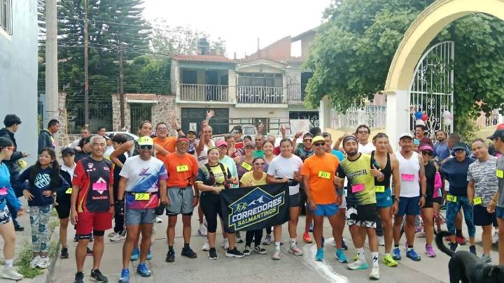 Regresa la tradición: Corredores salmantinos reavivan carrera pedestre en honor a San Miguel Arcángel