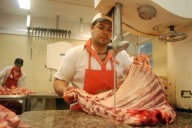 Revés para el Gobierno. La Justicia frenó el ingreso de carne con hueso a una provincia de la Patagonia