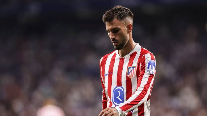 El futbolista del Atlético de Madrid Álex Baena, operado de apendicitis