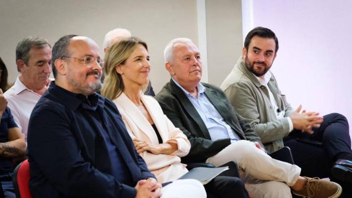 Feijóo renueva el PP de Tarragona y Girona para reforzarse ante las generales