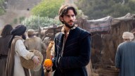 «El cautivo», elegante crónica de un fabulador