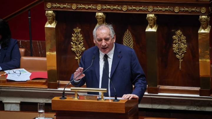 Bayrou pierde la moción de confianza y precipita la caída del Gobierno francés