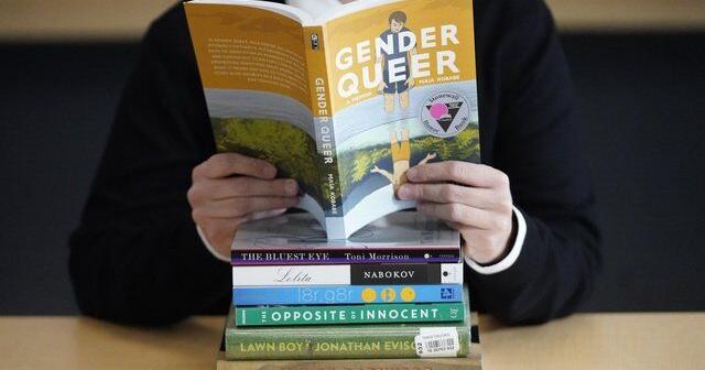 'It makes people want to read': Stores see sales spike after Alberta book ban
