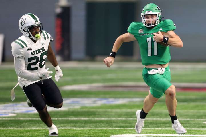 Schlossman: Jerry Kaminski leaving no doubt he's the man for UND