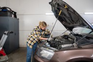 “Who Runs the Roads? Girls!” | Car care workshop puts women in the driver’s seat