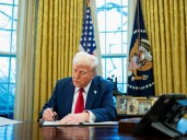 ¿Alguna vez te preguntaste cómo contactar a Donald Trump en 2025? Se puede hablar con la Casa Blanca