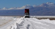 Nuevo podcast “Salar: Señales Inesperadas” relata una historia que da a conocer el norte de Chile con renombrados actores