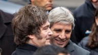 En medio de las negociaciones con los gobernadores, el Gobierno analiza ceder dos empresas del estado a las provincias
