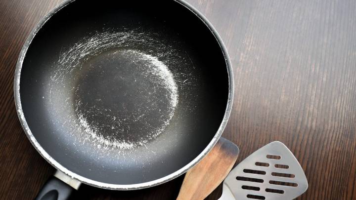 4 Things You Should Never Cook in a Nonstick Skillet, According to an Expert