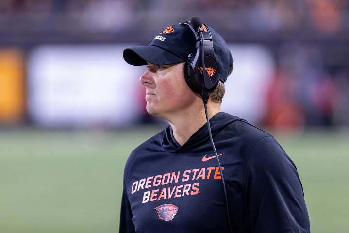 Oregon State football left shattered by late collapse against Houston