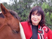 Entrevista exclusiva con Ludovica Squirru: sus predicciones del horóscopo chino 2026, y por qué el año de la Caballo de Fuego será “indomable”