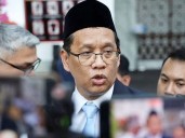 Indonesia replaces finance minister after violent protests
