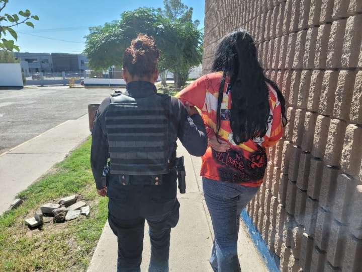 Rescatan Policías Municipales a mujer que intentó quitarse la vida