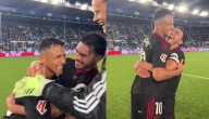 Captan qué le dijo Gabriel Suazo a Alexis Sánchez tras marcar su primer gol en Sevilla