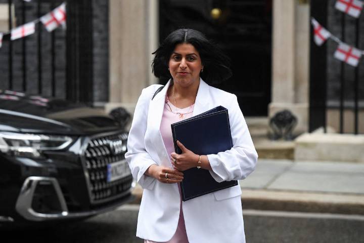 Starmer endurecerá las condiciones para que los inmigrantes obtengan la residencia permanente en el Reino Unido