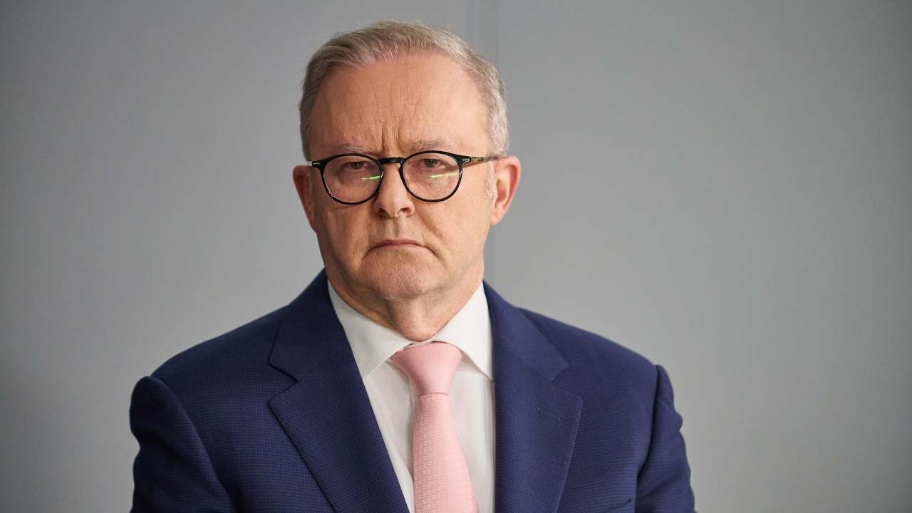 ‘Politicised documents’: Top energy expert casts doubt on major renewable modelling used by Albanese government to justify 2035 emissions target